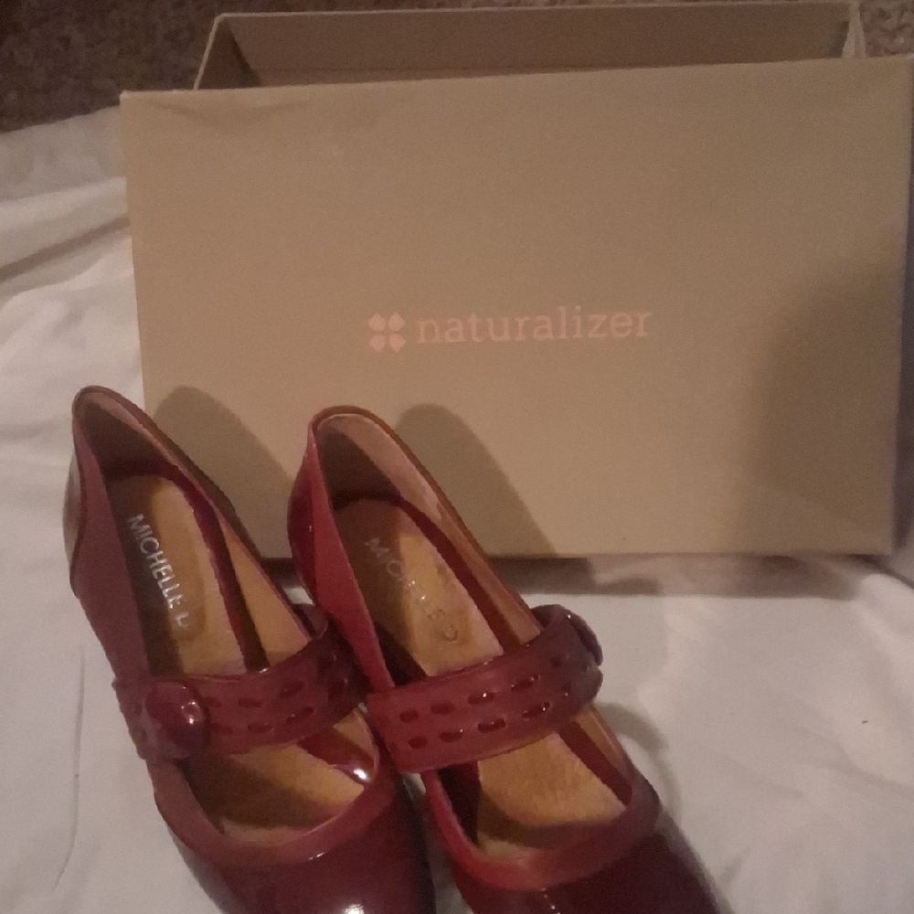 Naturalizer Red Mary Jane Heels with Vintage Charm